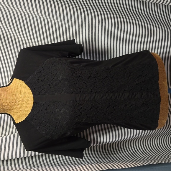 3 Tops - Picture 3 of 8